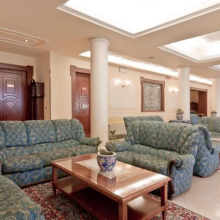 Terme Roma فندق 4*