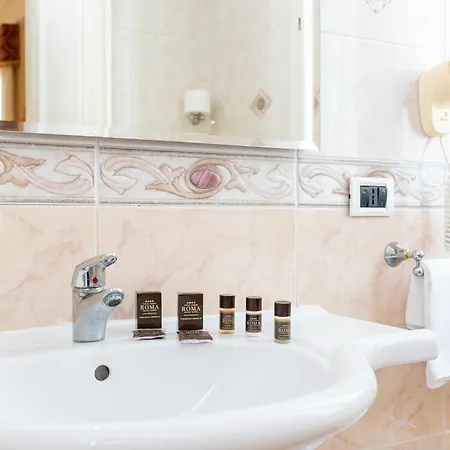 Terme Roma فندق 4*