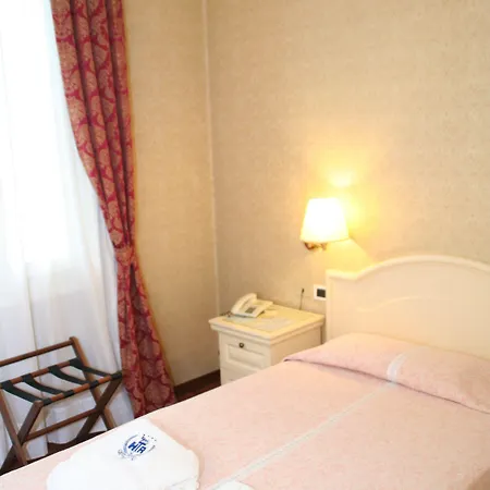 מלון Terme Roma אבנו טרמה