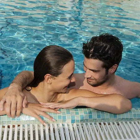 Terme Roma מלון