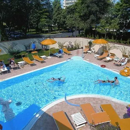Terme Roma فندق 4*
